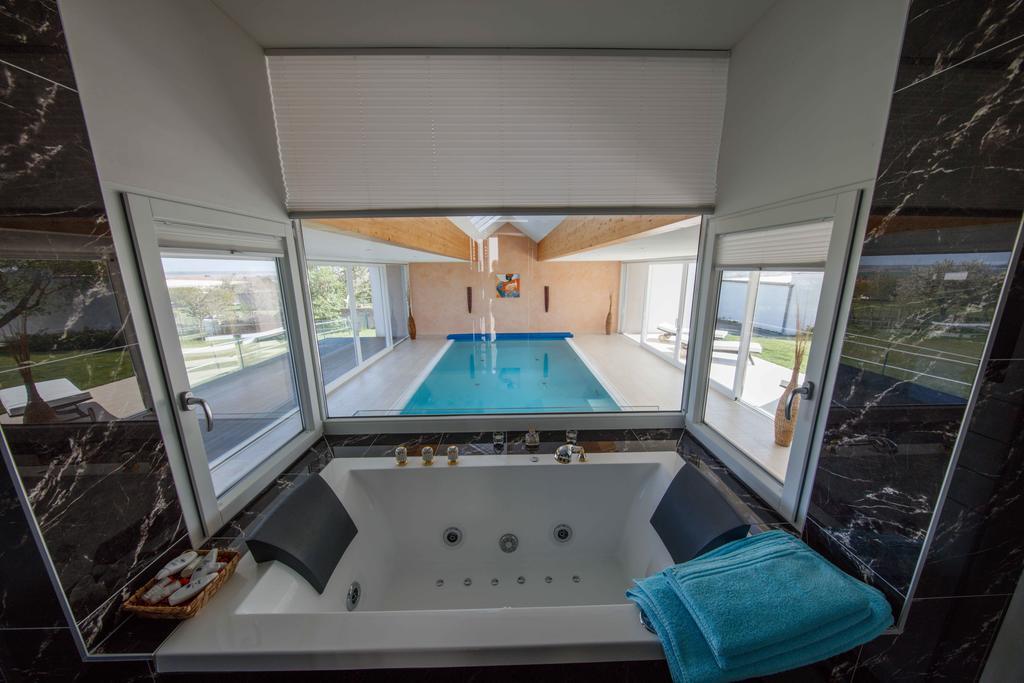 Country Lake Villa Breitenbrunn  Exterior photo